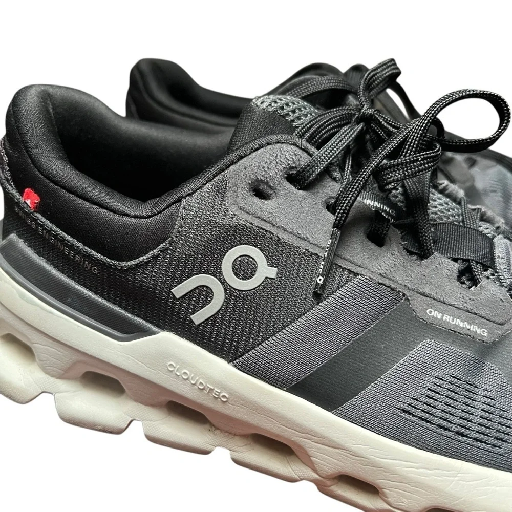 On Running Women’s Cloudrunner 2 Running Athletic Shoes US 9 Black Gray